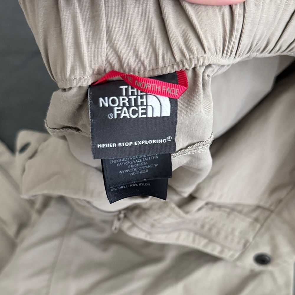 The North Face Men's Light Tan Vintage Cargo Pants - Picture 2 of 6